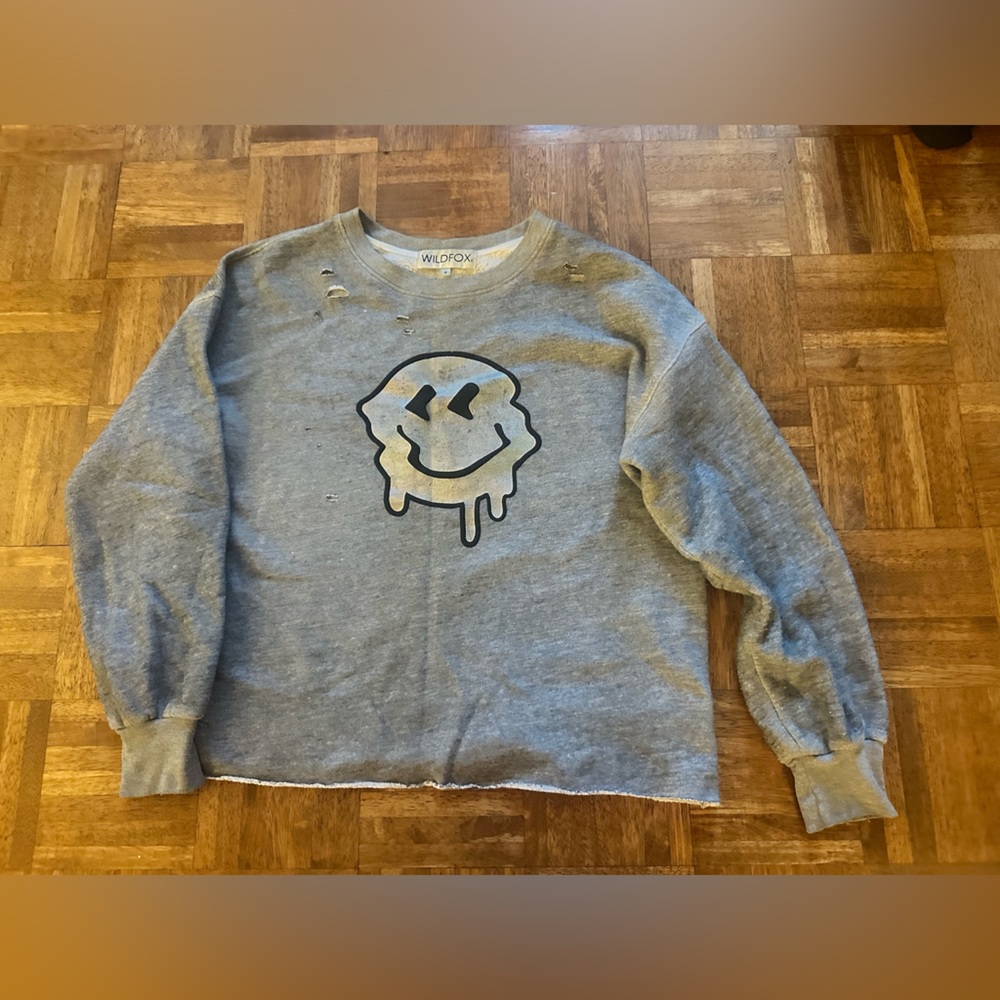 WildFox dark heather gray hoodie with :-)